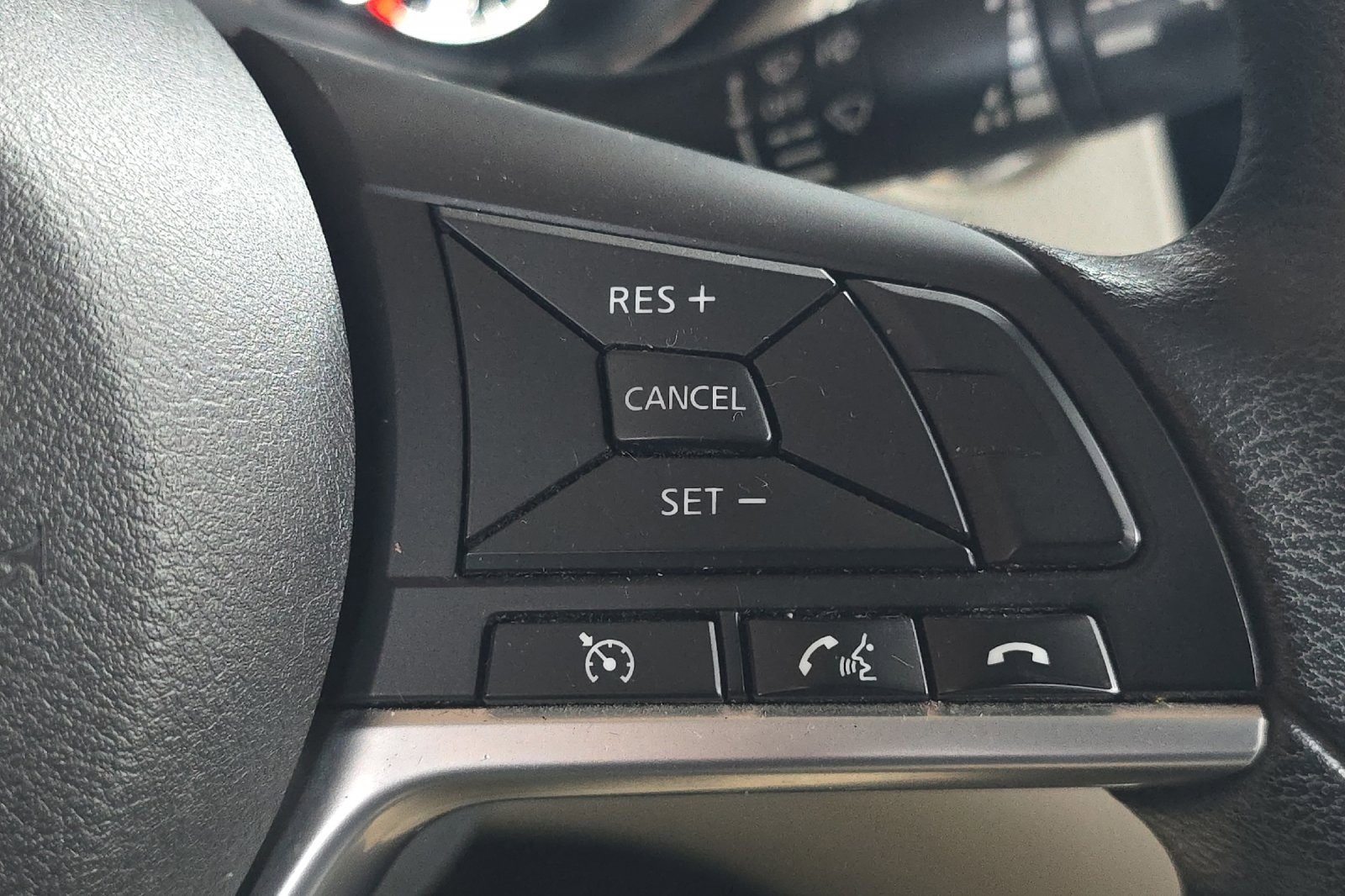 Used 2017 Nissan Rogue Sport SV image 33