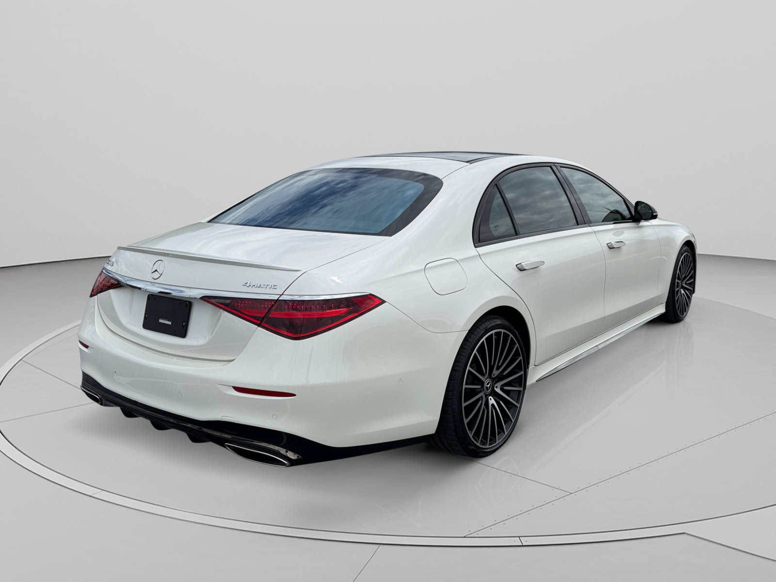 Used 2023 Mercedes-Benz S 580 4MATIC Sedan image 5