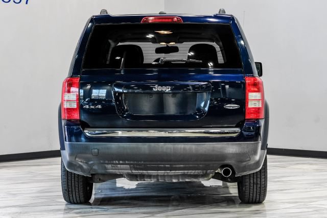 Used 2016 Jeep Patriot High Altitude AWD/4WD image 11