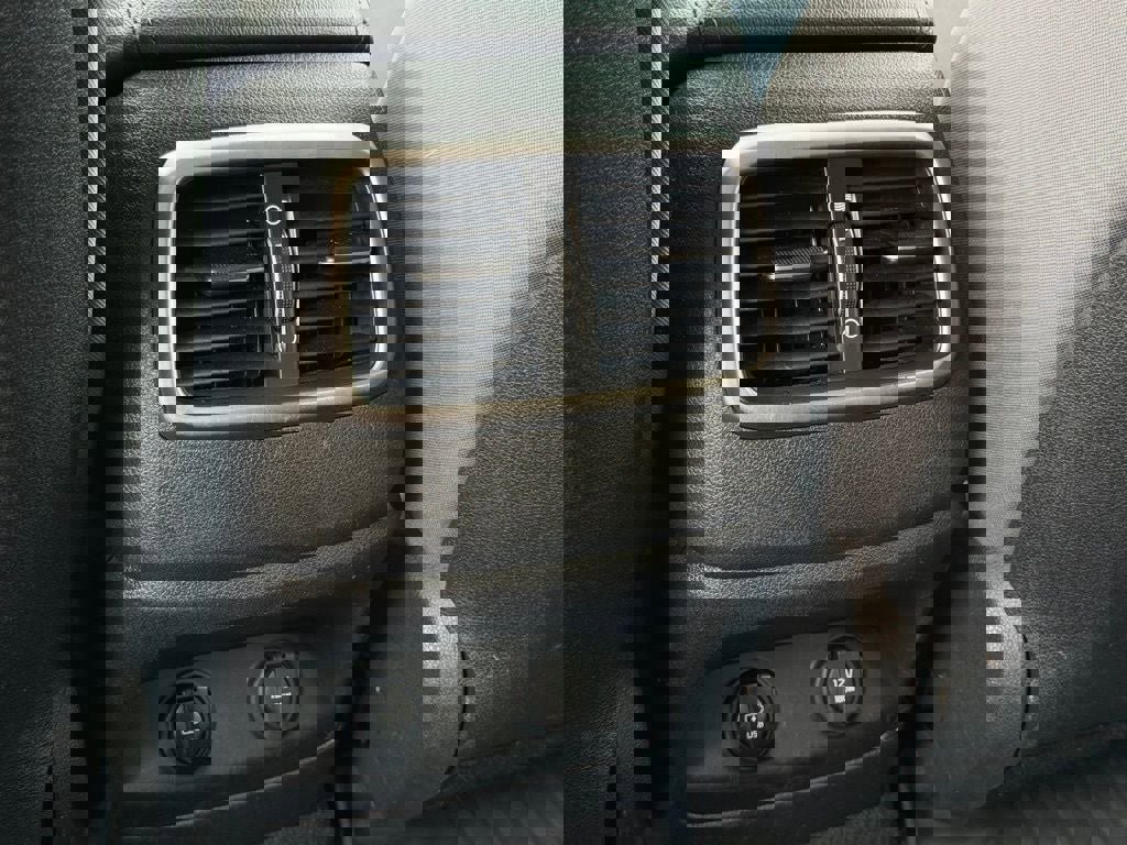 Used 2020 Kia Sorento LX w/ LX I4 Convenience Package image 31