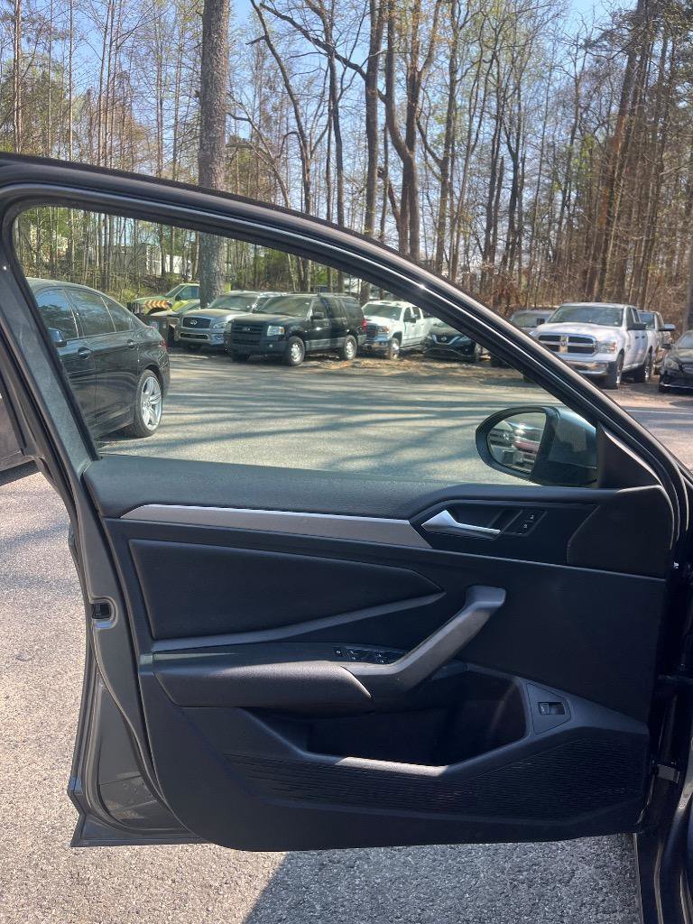 Used 2019 Volkswagen Jetta S w/ Driver Assistance Package image 17