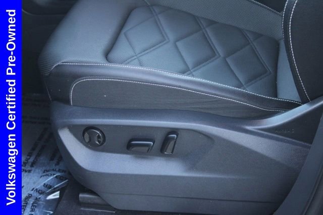 Used 2025 Volkswagen Atlas SE image 16