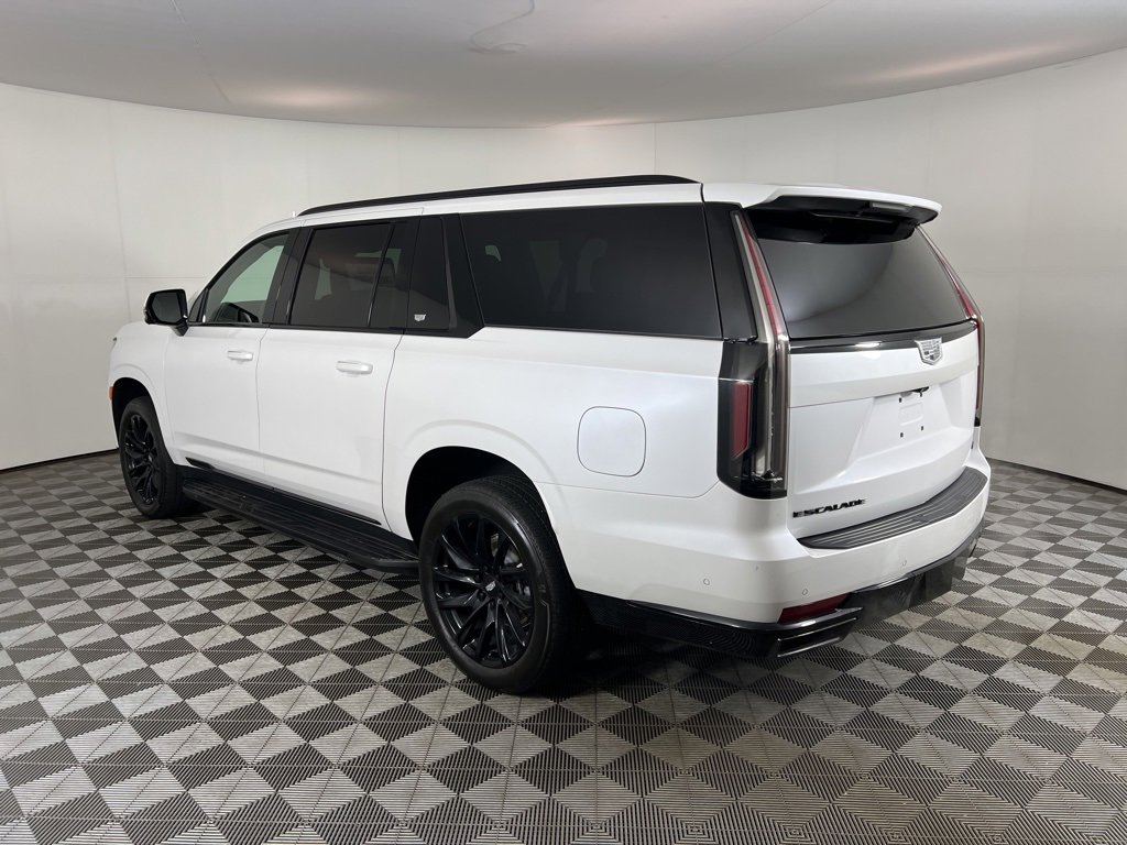 Used 2024 Cadillac Escalade ESV Sport Platinum w/ LPO, ONYX Package image 11