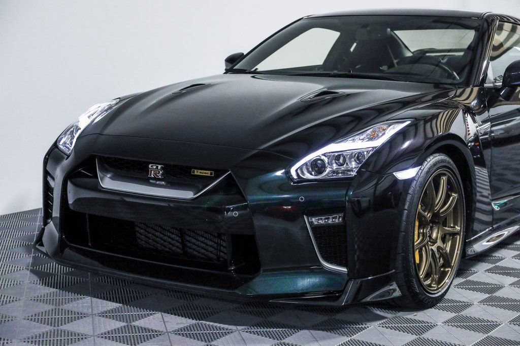 Used 2021 Nissan GT-R Premium AWD/4WD image 19