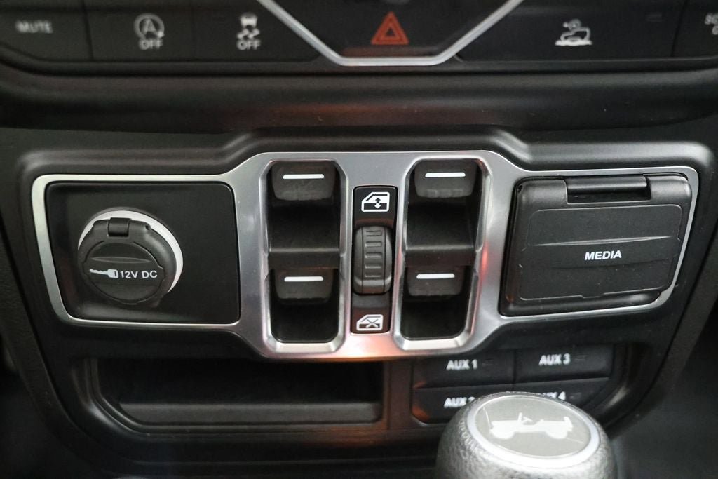 Used 2022 Jeep Wrangler Unlimited Sport AWD/4WD image 24