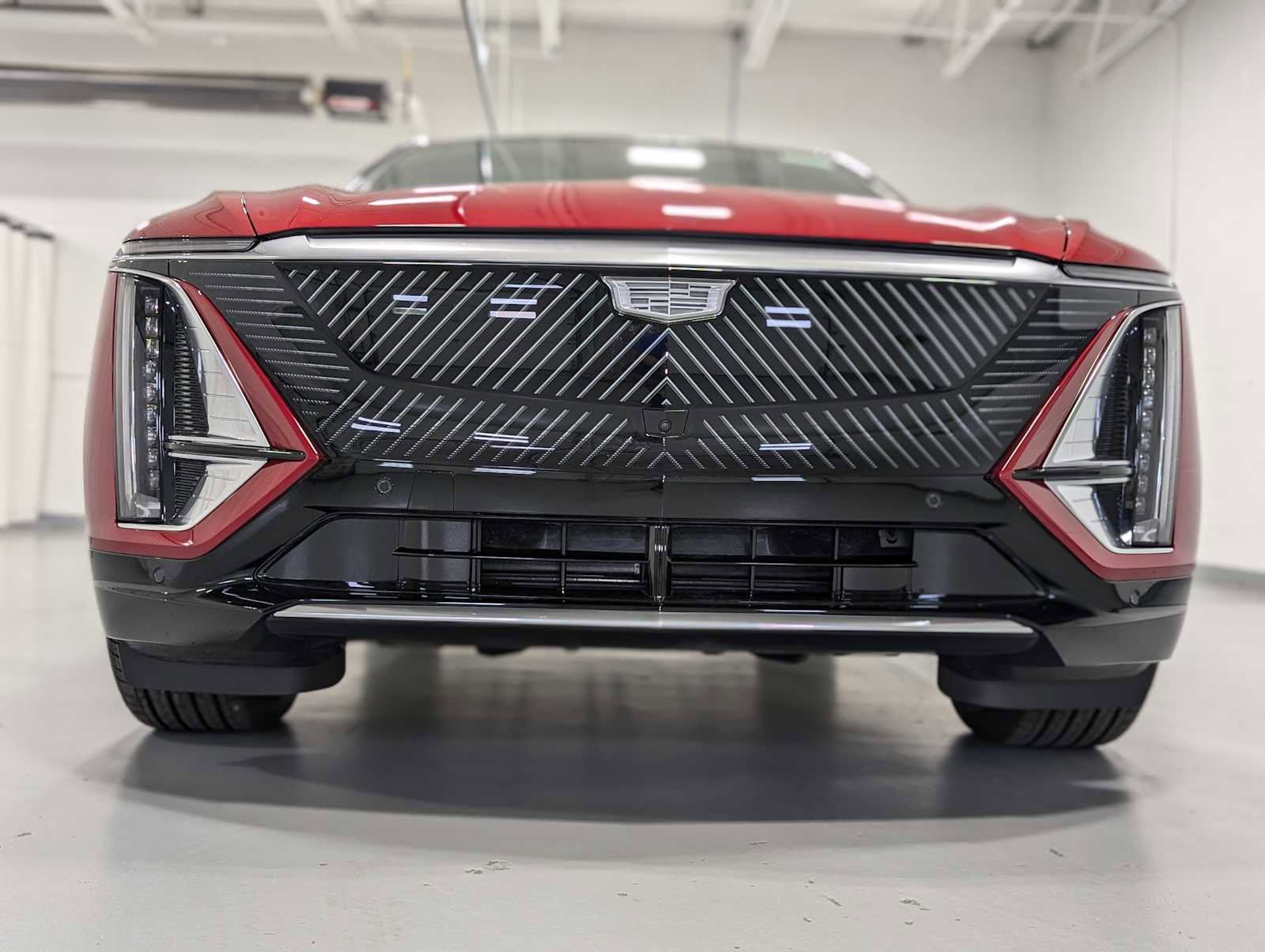 New 2025 Cadillac Lyriq Luxury image 2