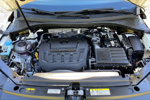 Used 2023 Volkswagen Tiguan SE AWD/4WD image 18