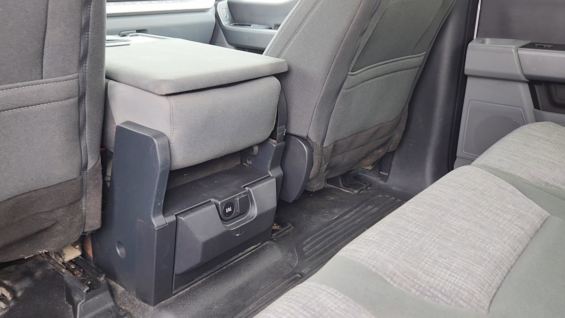 Used 2023 Ford F350 XLT w/ 360-Degree Camera Package AWD/4WD image 17
