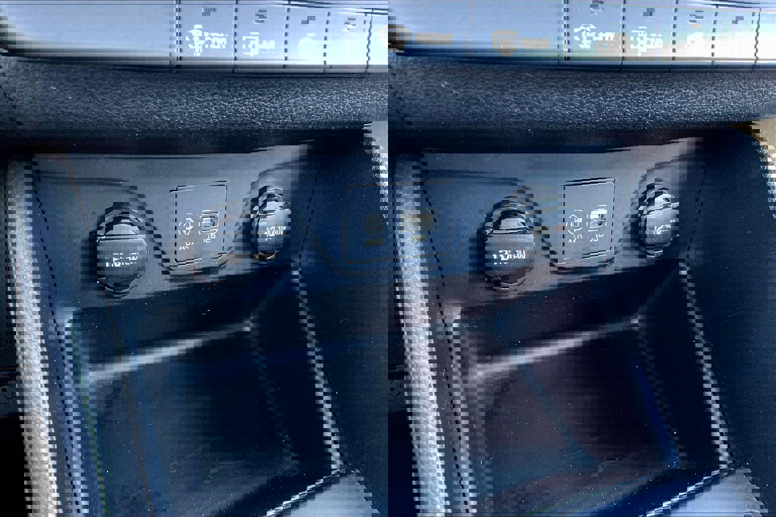 Used 2018 Hyundai Tucson SE image 30