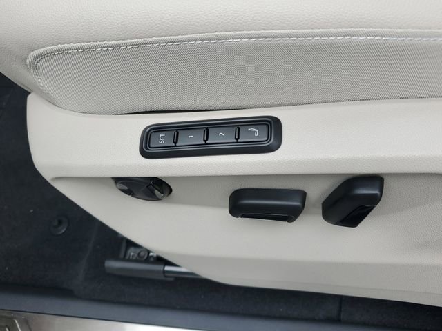 New 2026 Volkswagen Atlas SEL Premium R-Line image 23