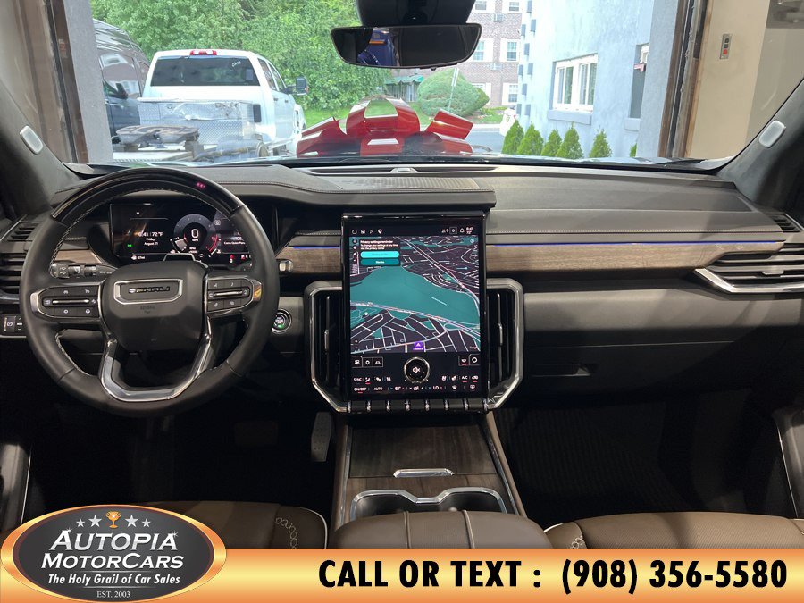 Used 2026 GMC Acadia Denali Ultimate FWD image 29