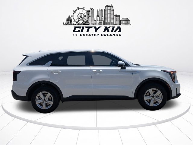 New 2026 Kia Sorento LX FWD image 8