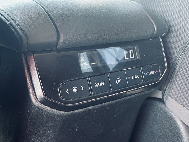 Used 2022 Toyota Highlander L image 22