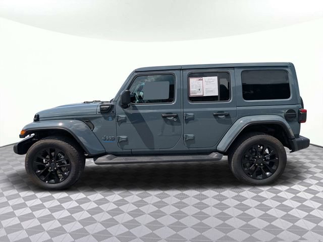 Used 2025 Jeep Wrangler Unlimited Sahara AWD/4WD image 6