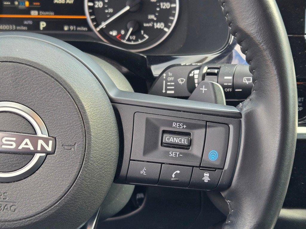 Used 2025 Nissan Pathfinder SV image 35