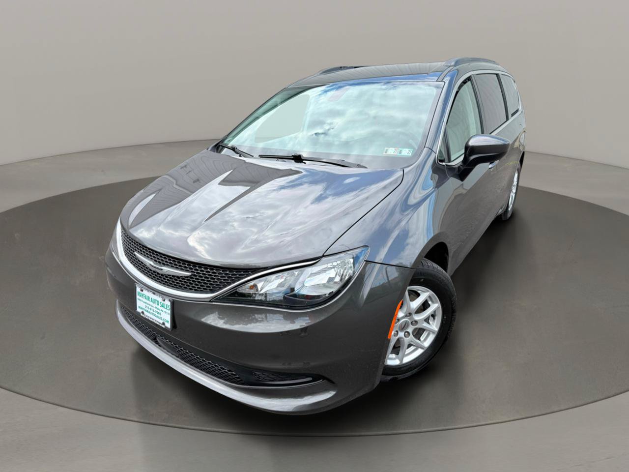 Used 2021 Chrysler Voyager Lxi FWD image 2