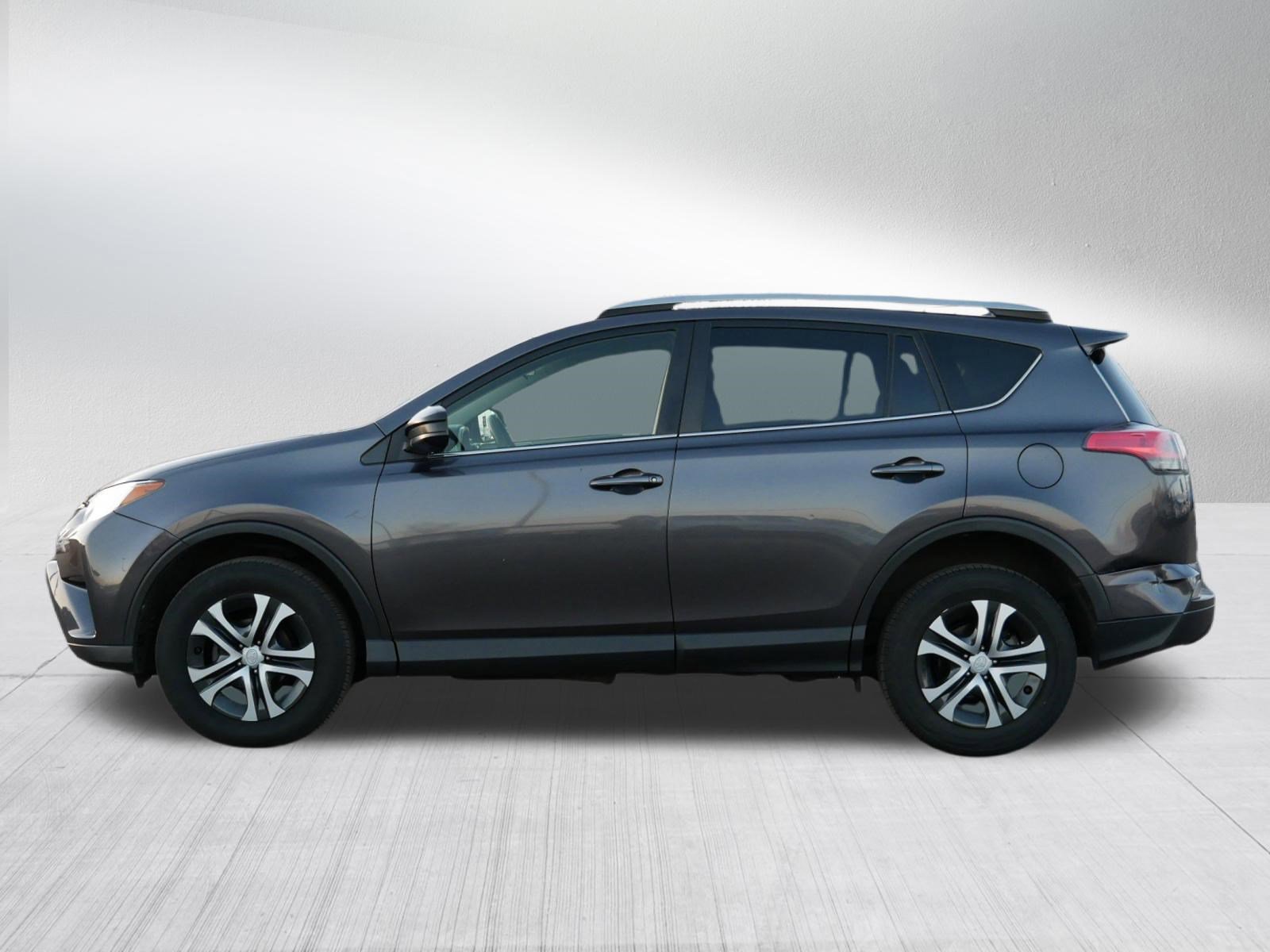 Used 2018 Toyota RAV4 LE w/ All Weather Liner Package image 4