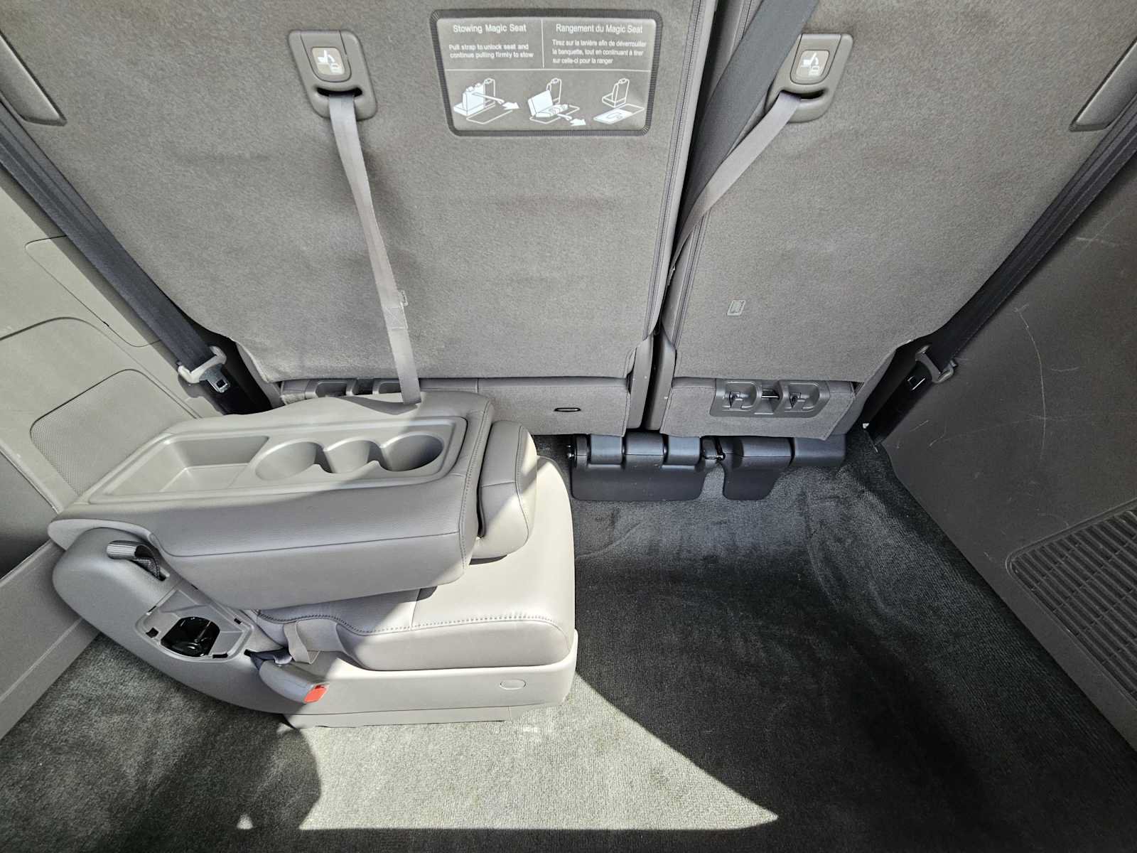 Used 2016 Honda Odyssey EX-L image 33