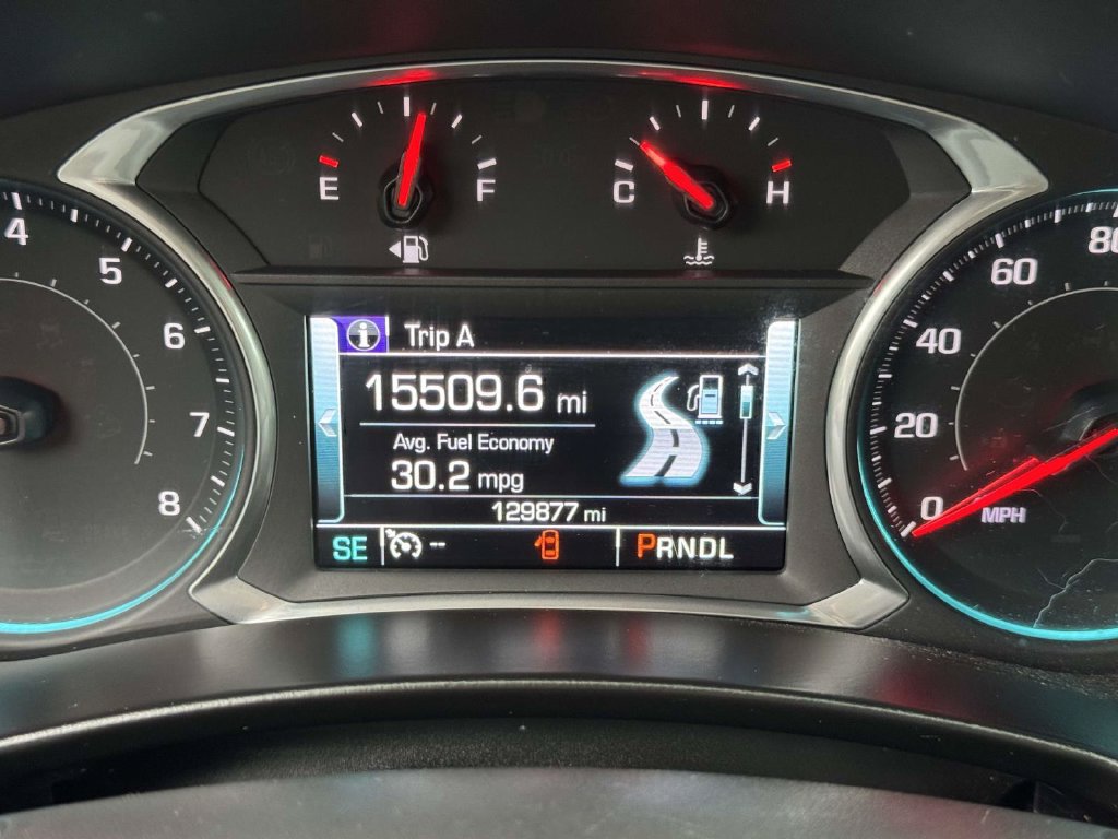 Used 2018 Chevrolet Equinox Premier FWD image 12