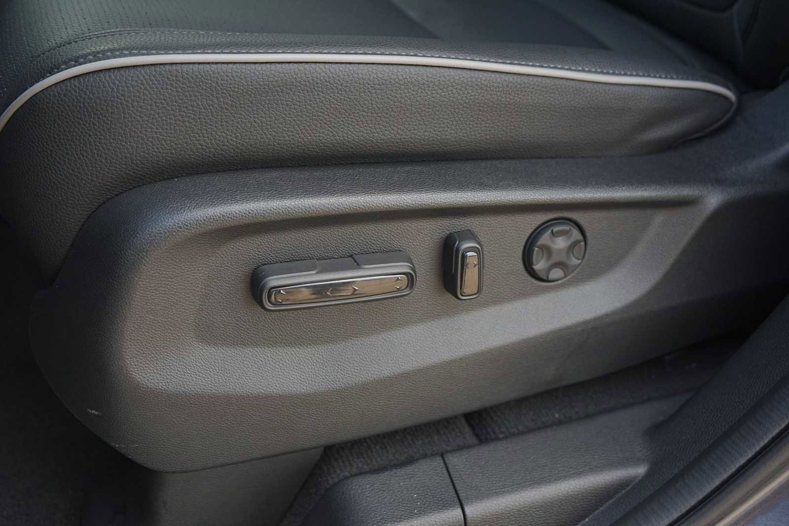 Certified 2026 Honda Odyssey Elite image 12