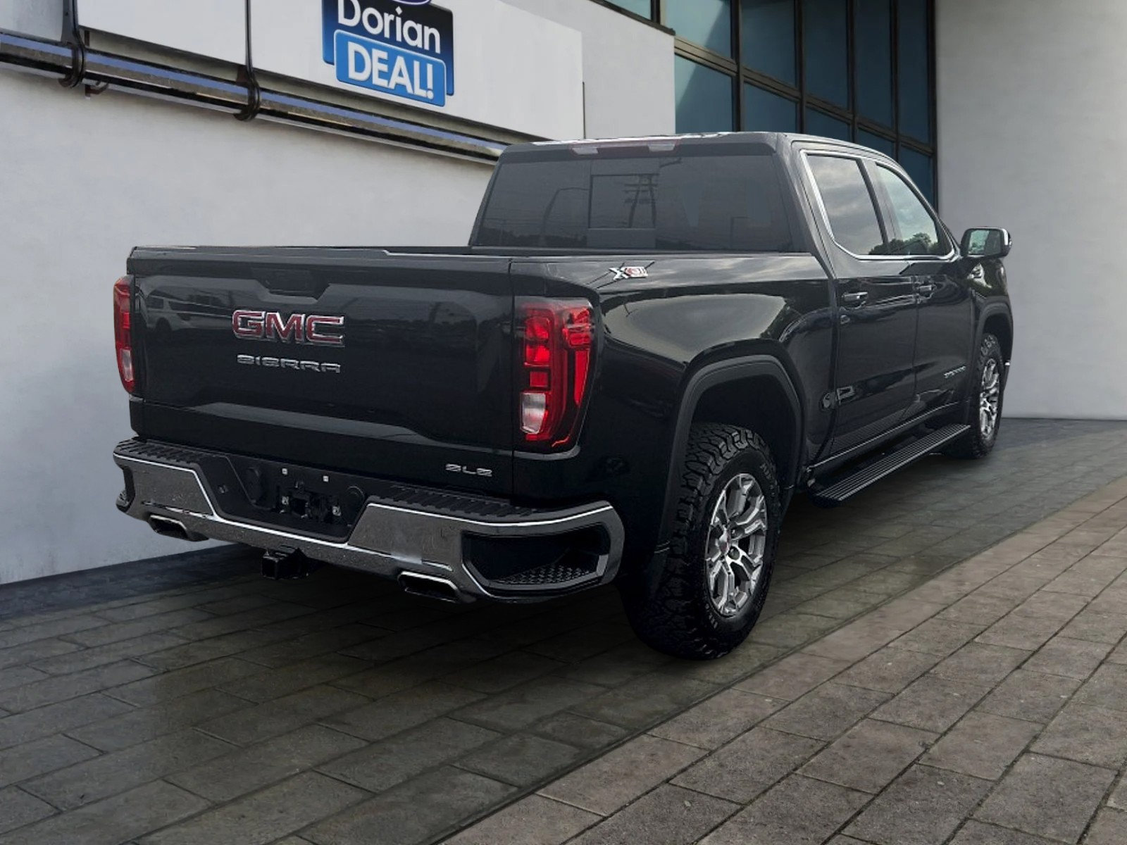 Used 2019 GMC Sierra 1500 SLE w/ SLE Value Package AWD/4WD image 3