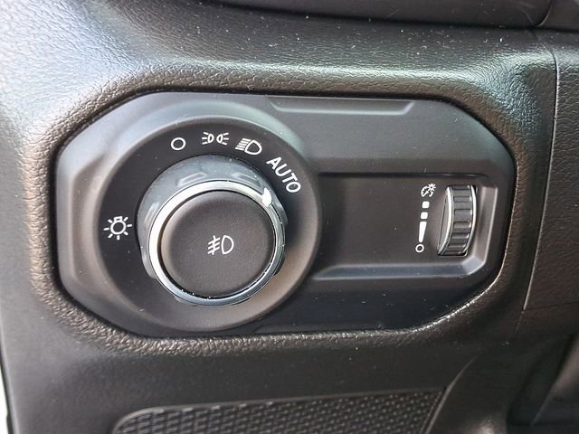 Used 2023 Jeep Wrangler Sahara image 23
