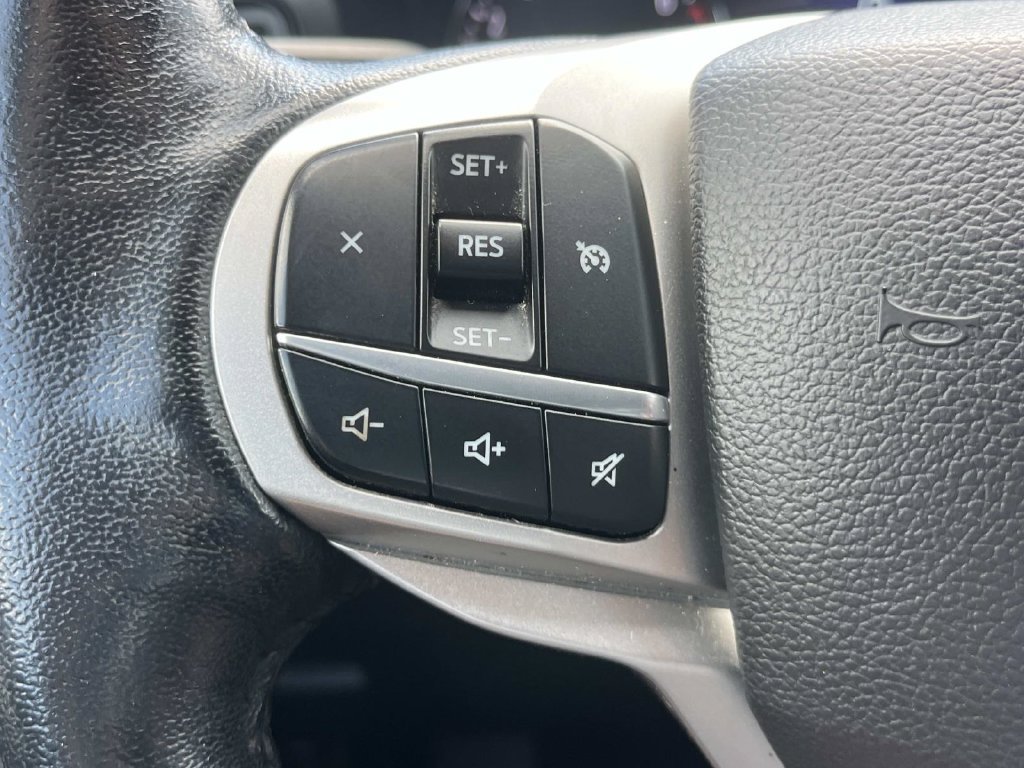 Used 2022 Ford Explorer XLT RWD image 38