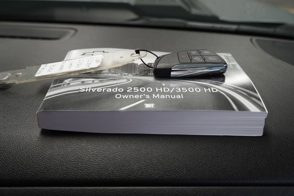 Used 2026 Chevrolet Silverado 2500 Custom w/ Custom Convenience Package image 38