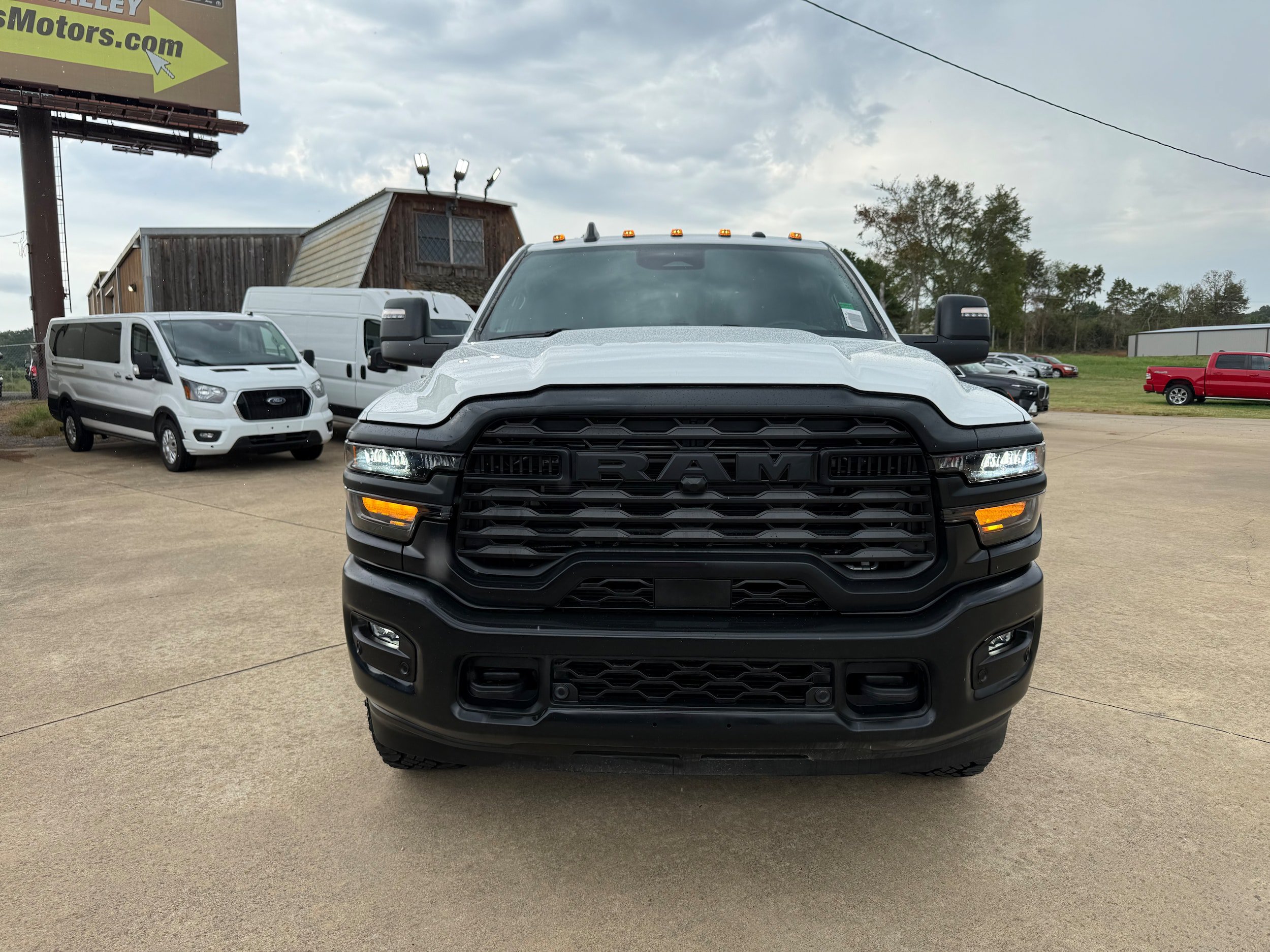 New 2026 RAM 2500 Warlock AWD/4WD image 2