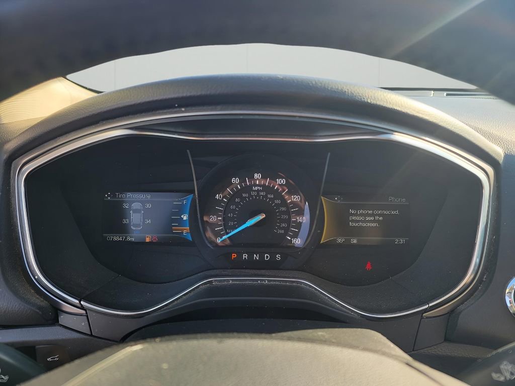 Used 2017 Ford Fusion SE w/ Fusion SE Technology Package image 13