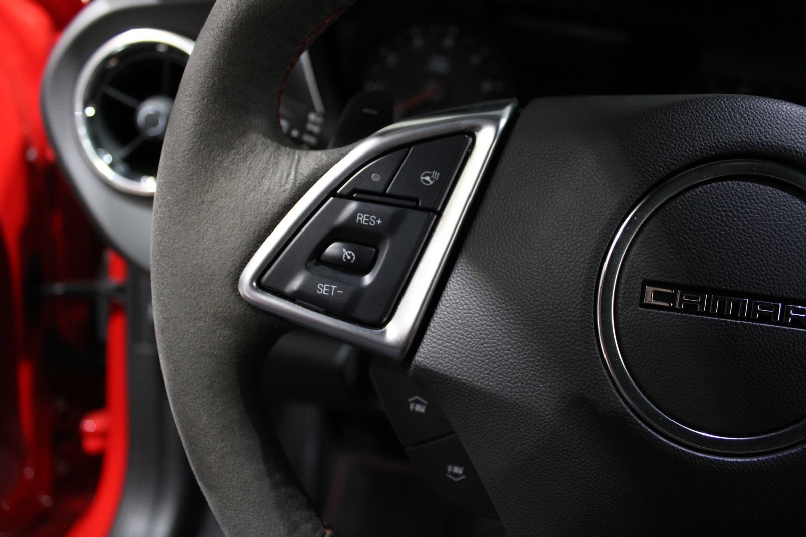Used 2019 Chevrolet Camaro ZL1 RWD image 22