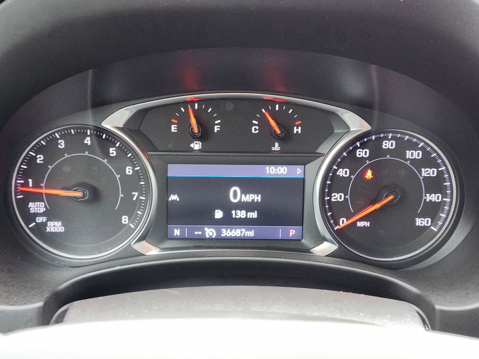Used 2022 GMC Terrain SLT w/ Tech Package FWD image 14
