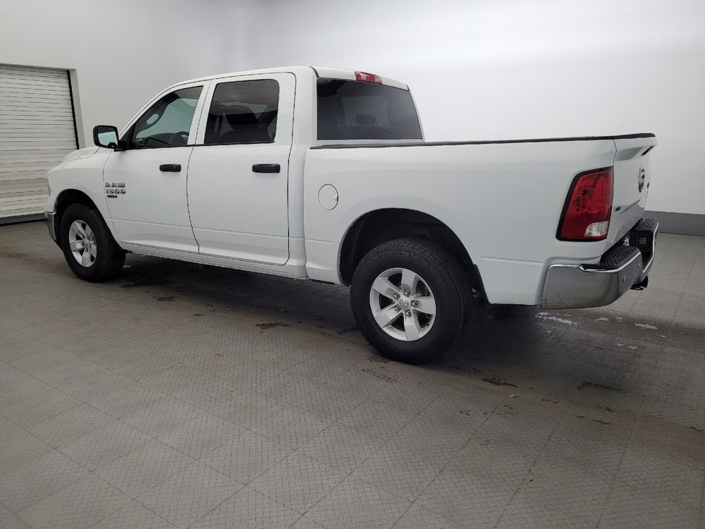 Used 2022 RAM 1500 Classic SLT w/ Electronics Group AWD/4WD image 3