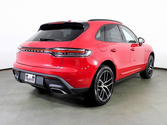 New 2026 Porsche Macan image 7
