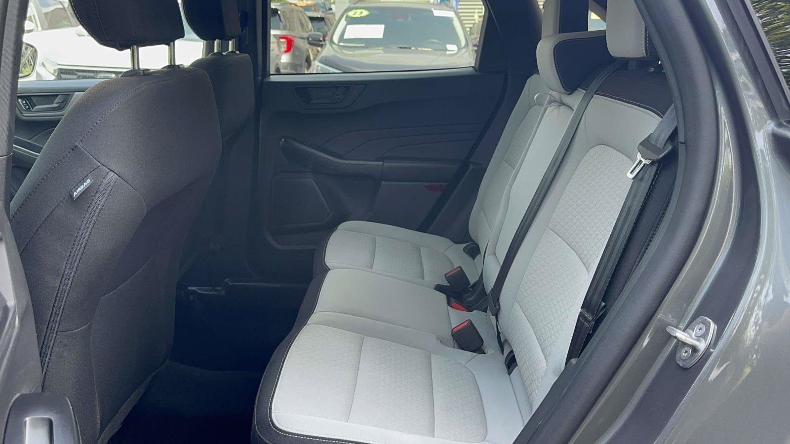 Used 2025 Ford Escape Active AWD/4WD image 14