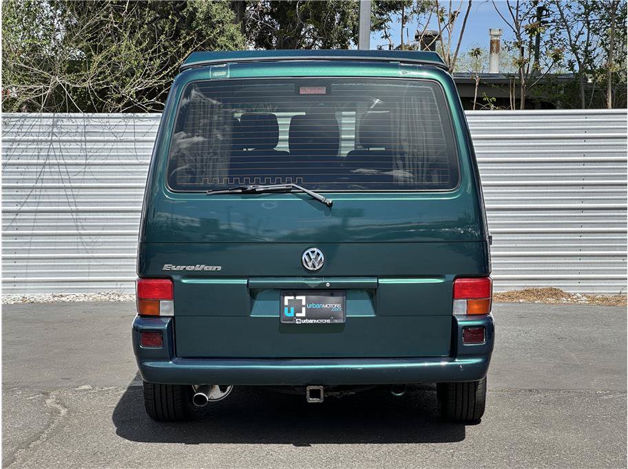 Used 2003 Volkswagen Eurovan MV FWD image 11