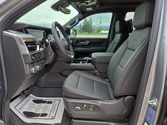 New 2026 GMC Yukon Denali w/ Denali Reserve Package AWD/4WD image 2