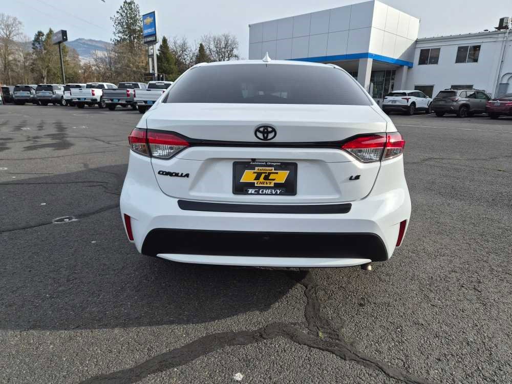 Used 2021 Toyota Corolla LE w/ Carpet Mat Package (TMS) image 6