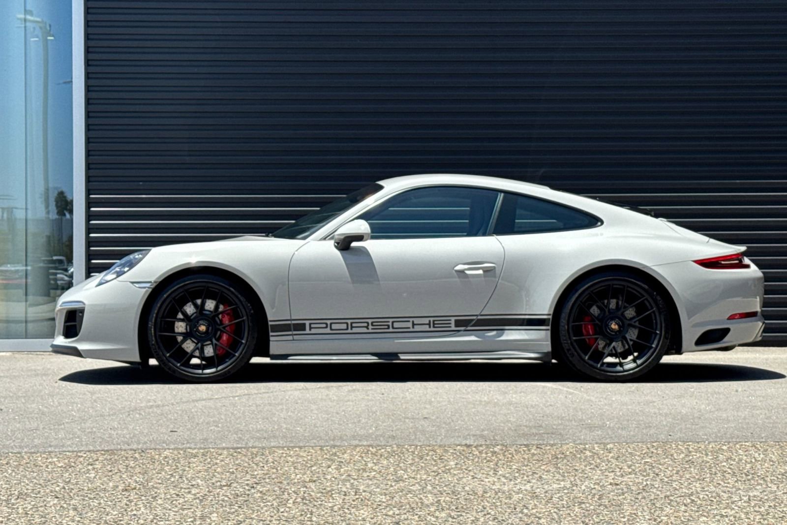 Used 2019 Porsche 911 Carrera GTS RWD image 2