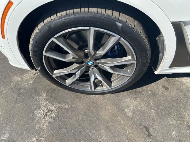 Used 2022 BMW X7 M50i w/ Dynamic Handling Package image 25