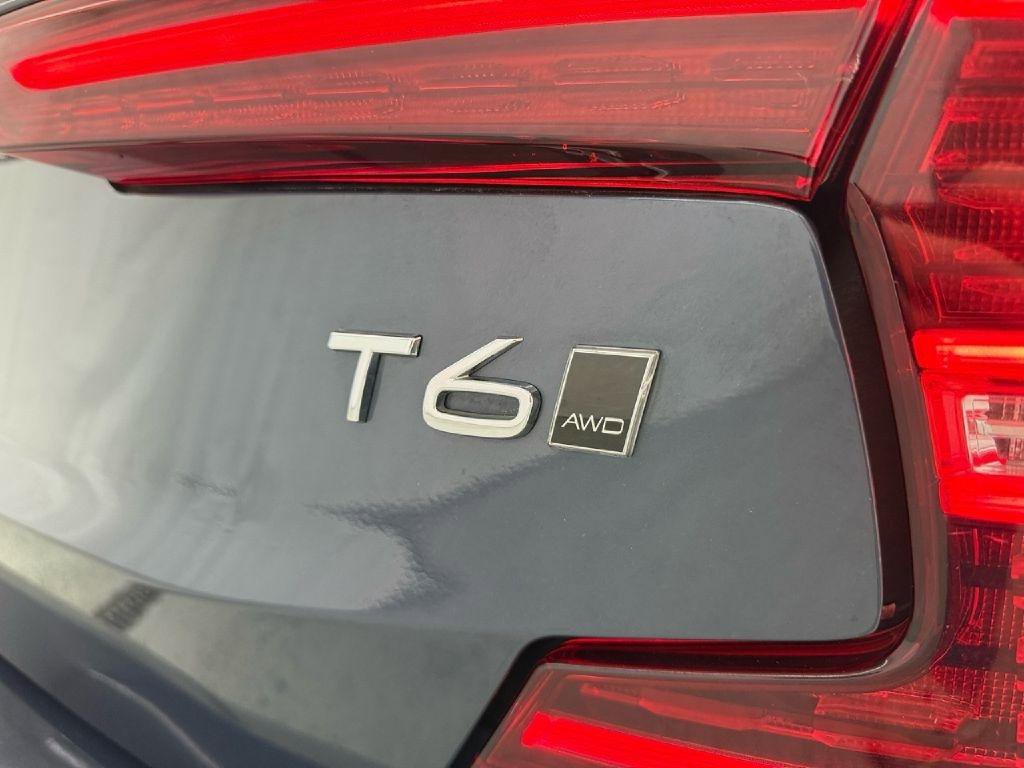 Used 2020 Volvo S60 T6 Momentum AWD/4WD image 38