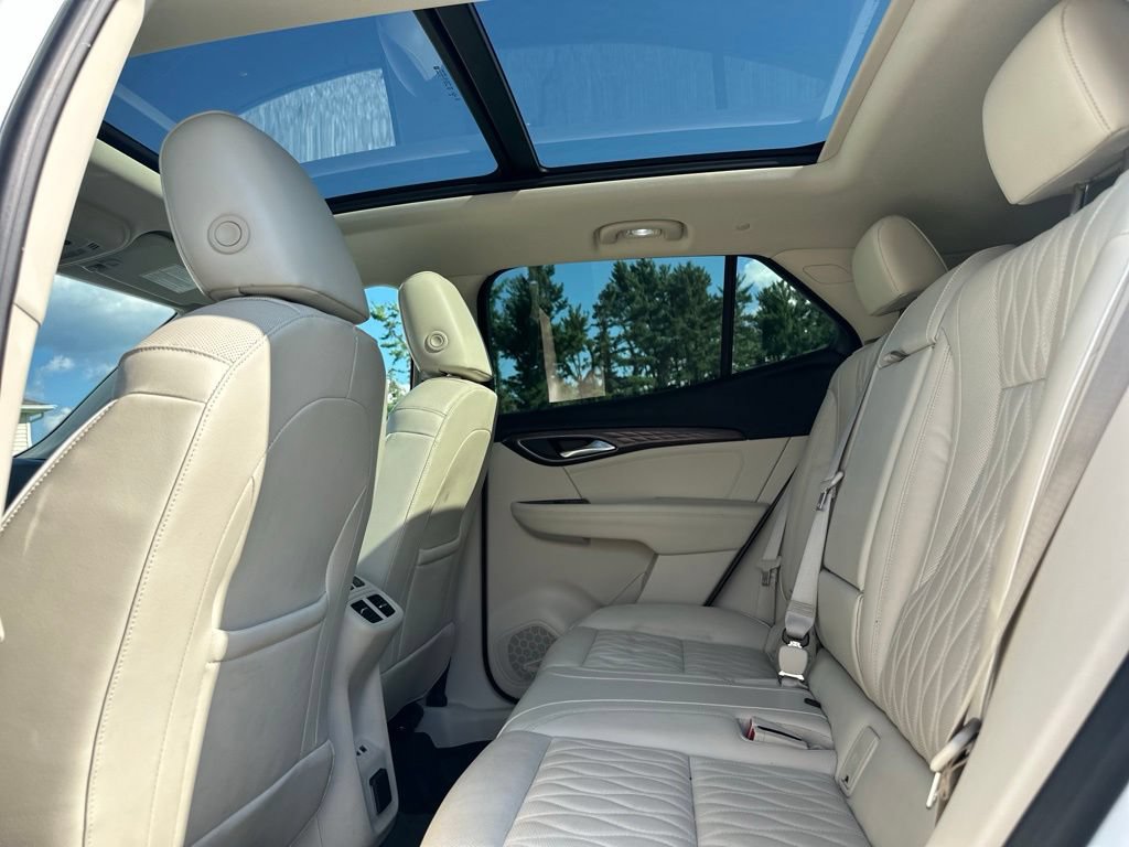 Used 2021 Buick Envision Avenir w/ Technology Package II AWD/4WD image 23