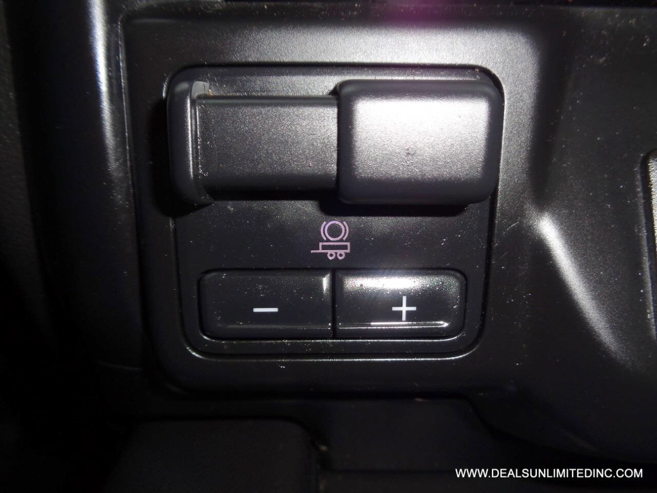 Used 2022 GMC Sierra 1500 Denali w/ Denali Premium Package image 16