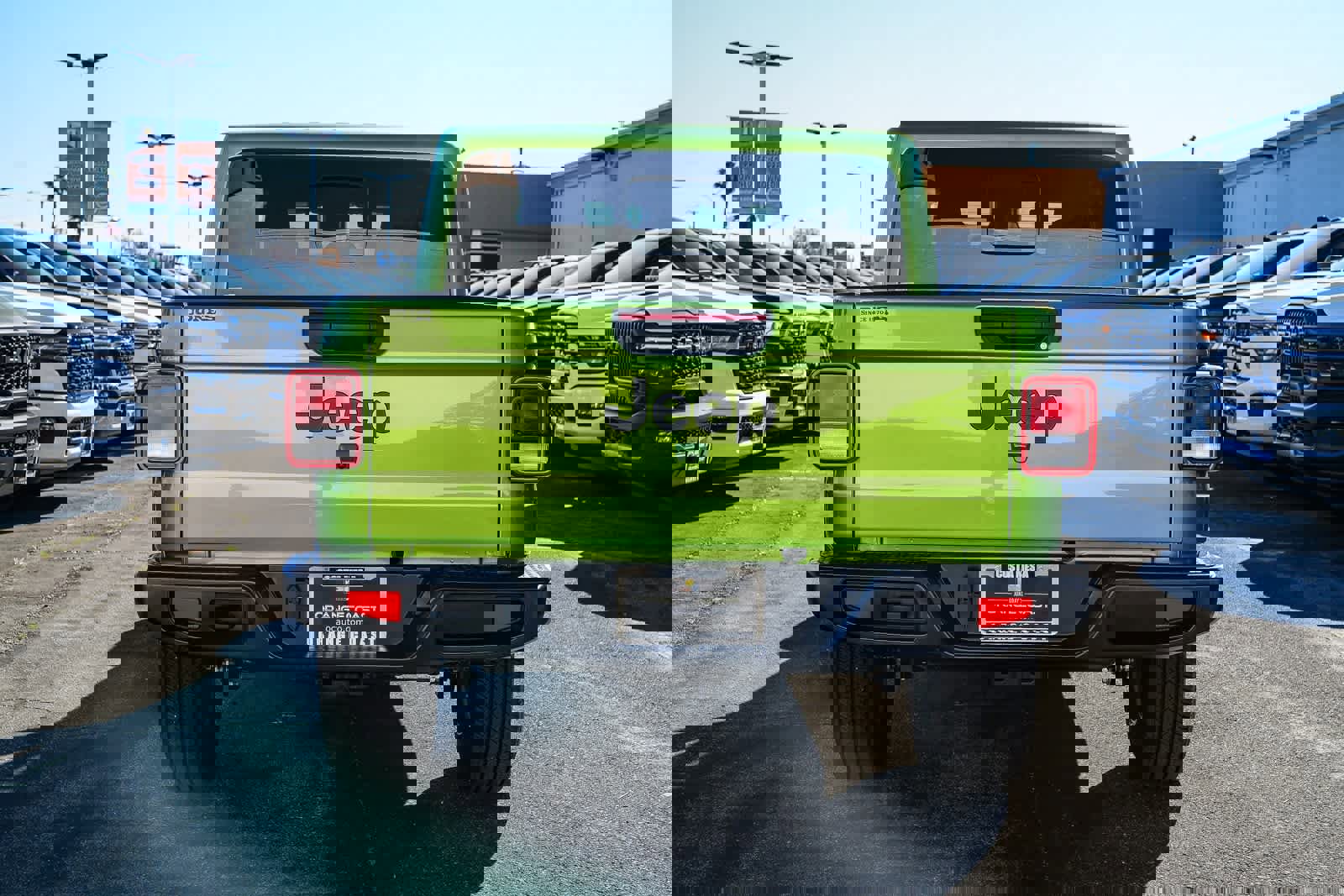 Used 2025 Jeep Gladiator Sport image 5