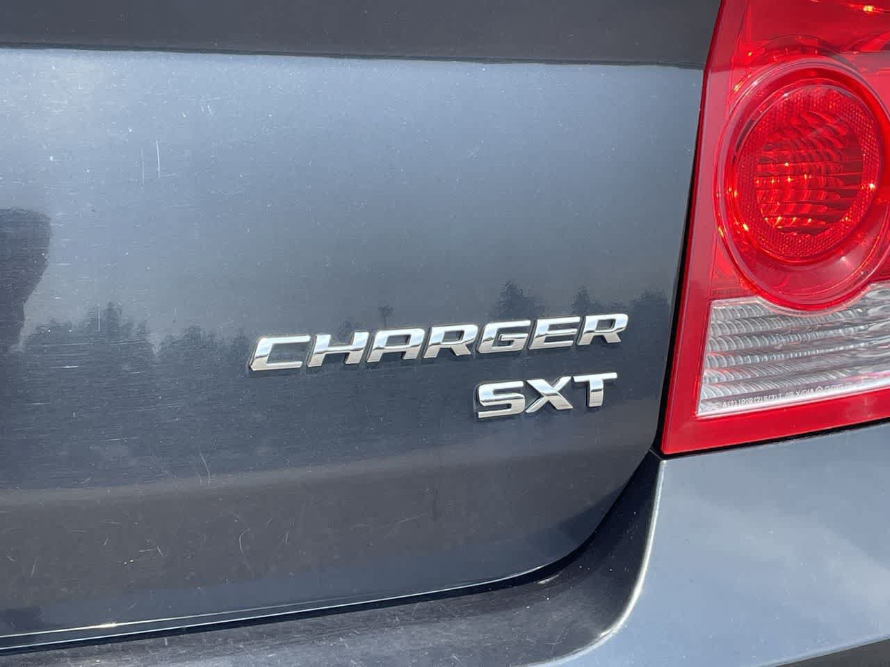 Used 2009 Dodge Charger SXT RWD image 32