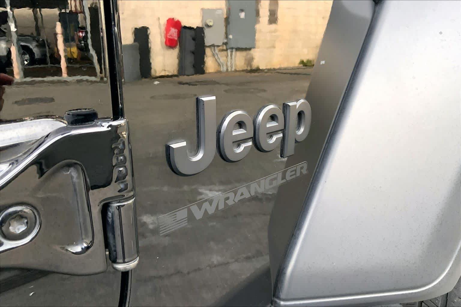 Used 2023 Jeep Wrangler Unlimited Sport AWD/4WD image 31