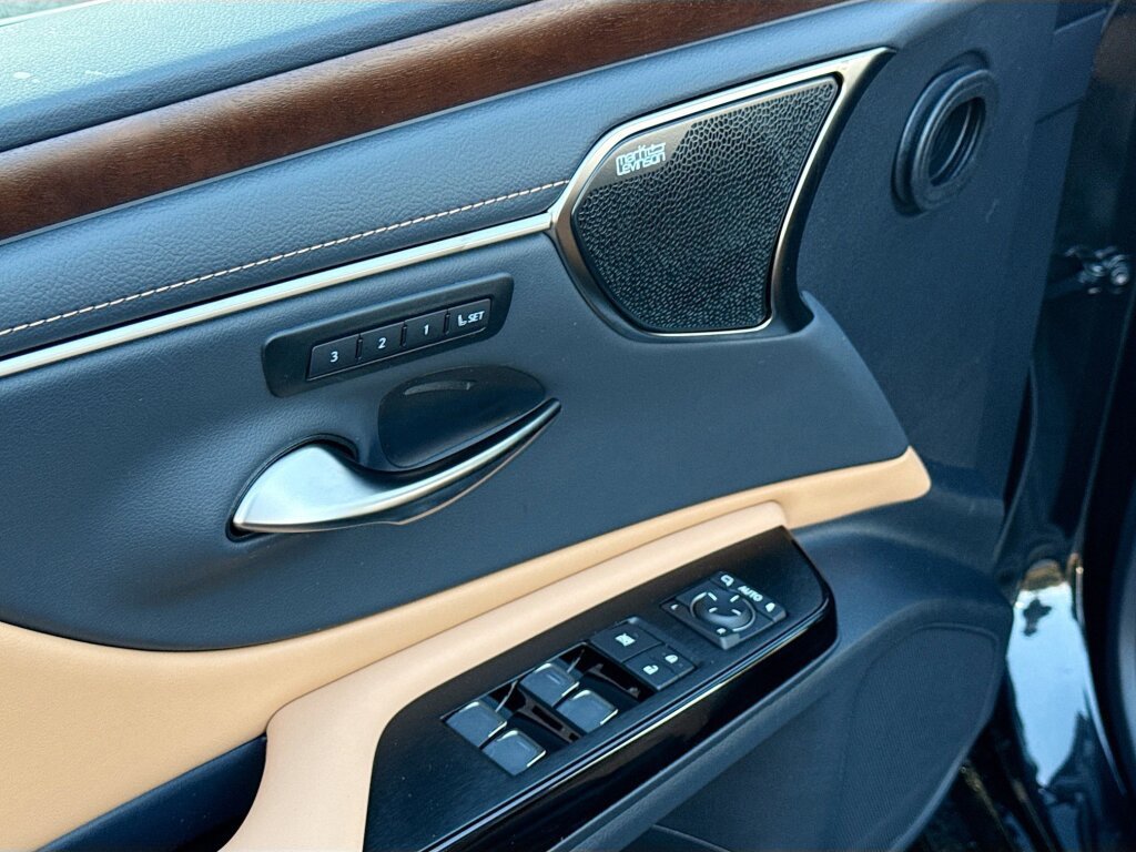 New 2025 Lexus ES 350 350 Luxury AWD image 7