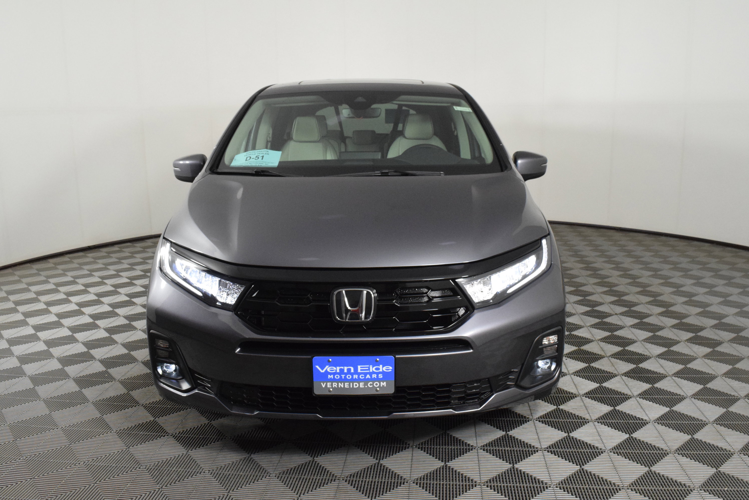 New 2026 Honda Odyssey Touring image 3