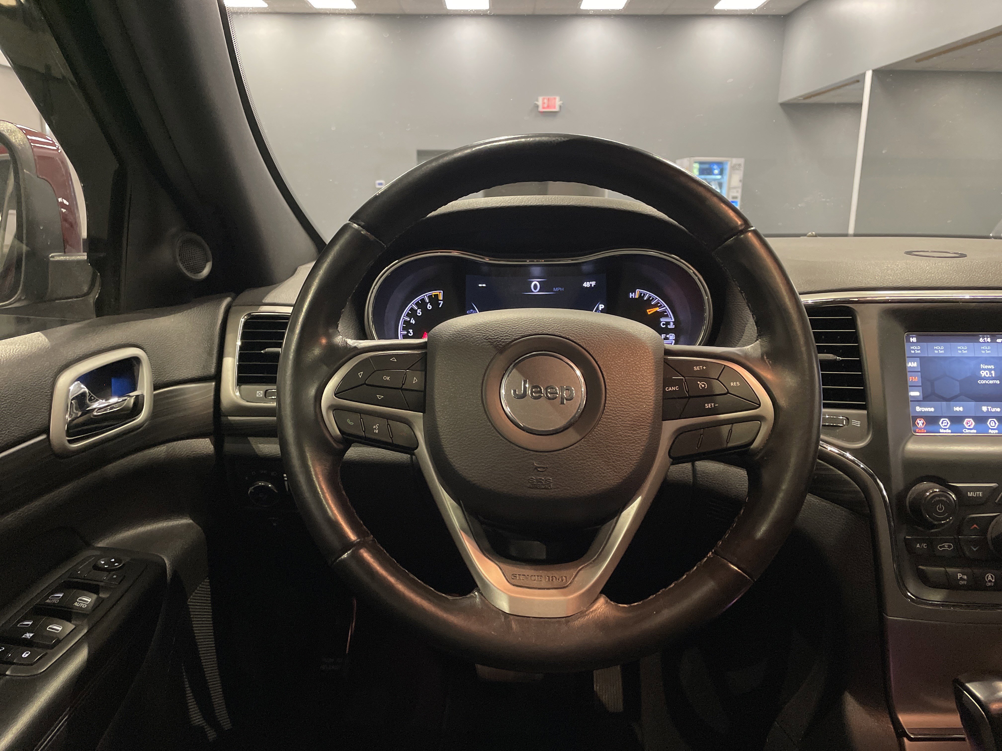 Used 2020 Jeep Grand Cherokee Laredo image 19