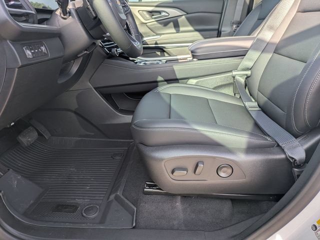 New 2026 Chevrolet Traverse LT w/ Sun and Wheel Package AWD/4WD image 11